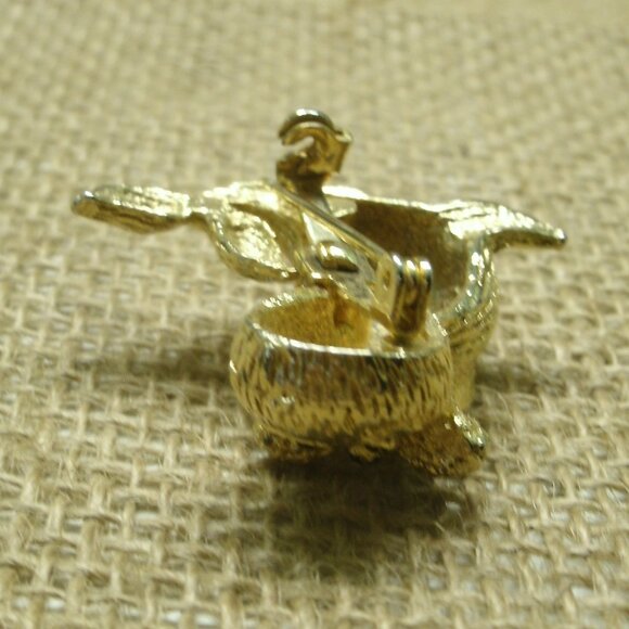 Vintage Goldtone Walrus Pin Brooch - Picture 9 of 14
